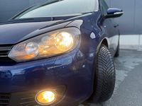 Gebraucht VW Golf VI Team 105 PS (77 kW) 2010 Blau Kleinwagen