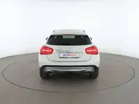Gebraucht Mercedes GLA250 Urban 211 PS (155 kW) 2015 Weiß SUV