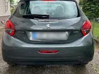Gebraucht Peugeot 208 82 PS (60 kW) 2016 Grau Kleinwagen