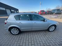 Gebraucht Opel Astra Edition 90 PS (66 kW) 2004 Silber Limousine
