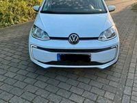 Gebraucht VW e-up! Style 61 kW (83 PS) 2021 Weiß Kleinwagen