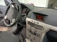 Usado Opel Astra 105 HP (77 kW) 2007 Sedan