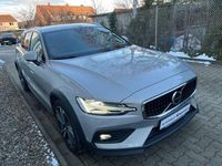 Gebraucht Volvo V60 CC Plus 197 PS (144 kW) 2022 Silber Kombi