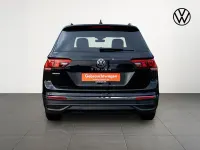 Gebraucht VW Tiguan Allspace Life 150 PS (110 kW) 2022 Deep black perleffekt SUV