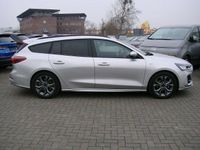 Gebraucht Ford Focus ST-Line X 116 PS (85 kW) 2025 Silber metallic Kombi