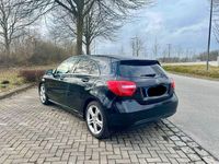 Gebraucht Mercedes A180 122 PS (89 kW) 2013 Schwarz Limousine