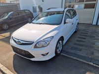 Gebraucht Hyundai i30 Classic 90 PS (66 kW) 2012 Weiß Kombi