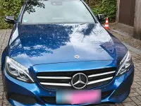 Gebraucht Mercedes C220 170 PS (125 kW) 2018 Blau Kombi