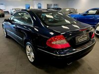 Gebraucht Mercedes CLK200 184 PS (135 kW) 2007 Blau Coupé