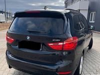 Gebraucht BMW 218 Gran Tourer 140 PS (102 kW) 2018 Schwarz Van / Kleinbus