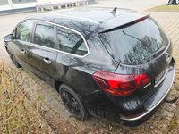 Gebraucht Opel Astra Innovation 165 PS (121 kW) 2013 Kombi