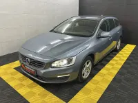 Gebraucht Volvo V60 Business Edition 150 PS (110 kW) 2017 Mussel blue metallic / metalli Kombi