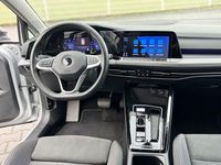 Gebraucht VW Golf VIII Style 150 PS (110 kW) 2022 Silber Limousine