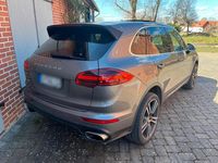 Second-hand Porsche Cayenne 262 CP (192 kW) 2015 Gri SUV