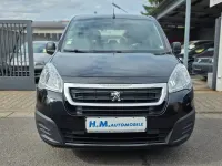 Gebraucht Peugeot TePee Active 99 PS (72 kW) 2017 Schwarz Van / Kleinbus