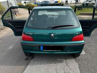 Gebraucht Peugeot 106 60 PS (44 kW) 2000 Grün Kleinwagen