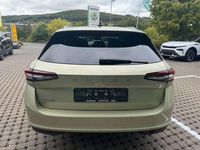 Neu Skoda Superb 150 PS (110 kW) 2025 Gelb Kombi