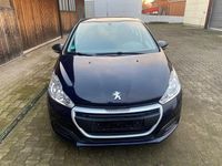 Gebraucht Peugeot 208 68 PS (50 kW) 2016 Kleinwagen