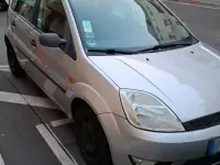 Gebraucht Ford Fiesta 75 PS (55 kW) 2003 Silber Kleinwagen