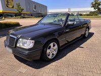 Second-hand Mercedes E320 220 CP (161 kW) 1994 Negru Cabrio