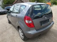 Gebraucht Mercedes A160 Classic 95 PS (69 kW) 2011 Grau Limousine