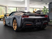 Gebraucht Ferrari SF90 780 PS (573 kW) 2024 Grau Cabrio