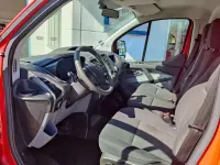 Second-hand Ford Transit Custom 101 CP (74 kW) 2017 Roșu Monovolum
