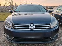 Gebraucht VW Passat 140 PS (102 kW) 2013 Blau Kombi