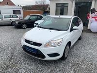 Gebraucht Ford Focus 100 PS (73 kW) 2008 Weiß Limousine