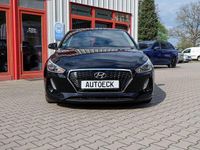 Gebraucht Hyundai i30 Select 101 PS (74 kW) 2018 Schwarz Limousine