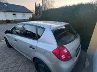 Second-hand Kia Ceed LX 109 CP (80 kW) 2008 Gri Hatchback