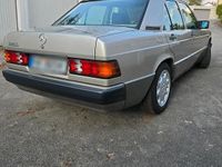 Gebraucht Mercedes 190 122 PS (89 kW) 1989 Gold Limousine