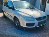 Gebraucht Ford Focus Trend 80 PS (58 kW) 2006 Silber