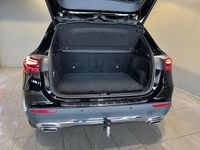 Gebraucht Mercedes GLA200 Progressive 163 PS (119 kW) 2024 Schwarz SUV