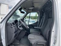 Second-hand Renault Master 135 CP (99 kW) 2020 Alb Van