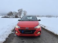 Gebraucht Hyundai i20 101 PS (74 kW) 2019 Rot Kleinwagen