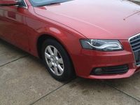 Gebraucht Audi A4 Ambiente 160 PS (117 kW) 2010 Rot Limousine