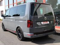 Gebraucht VW Multivan 204 PS (150 kW) 2022 Pure grey Van / Kleinbus