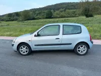 Gebraucht Renault Clio II 75 PS (55 kW) 2001 Silber Kleinwagen