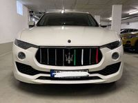 gebraucht Maserati Levante SQ4 Ferrari motor mit tollem sound