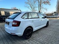 Gebraucht Skoda Rapid Ambition 95 PS (69 kW) 2018 Weiß Limousine