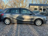 Gebraucht Mercedes B180 122 PS (89 kW) 2012 Grau Van / Kleinbus