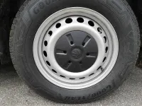 Neu VW T7 100 kW (136 PS) 2026 Stone grey Van