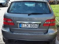 Gebraucht Mercedes B180 109 PS (80 kW) 2008 Grau Van / Kleinbus