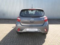 Gebraucht Hyundai i10 Trend 67 PS (49 kW) 2021 Grau Kleinwagen