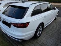 Gebraucht Audi A4 Advanced 163 PS (119 kW) 2022 Weiß Kombi