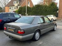 Gebraucht Mercedes E220 150 PS (110 kW) 1994 Braun Limousine