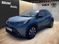 Gebraucht Toyota Aygo X 72 PS (52 kW) 2025 Grau SUV