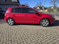 Gebraucht VW Golf VI Team 105 PS (77 kW) 2010 Rot Kleinwagen