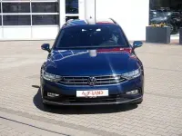Gebraucht VW Passat R-line 150 PS (110 kW) 2022 Blau Kombi